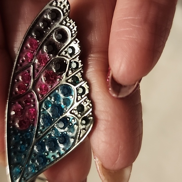 Betsy Johnson Earings - Picture 9 of 12